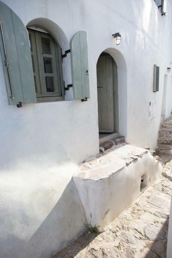 Вилла Pyrgos Stone House Emporeios  Экстерьер фото